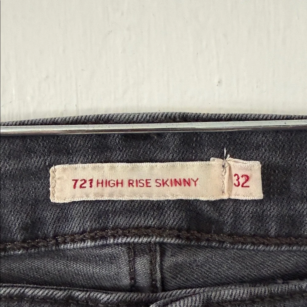 Levi's High-Rise Black Skinny Women's Jeans